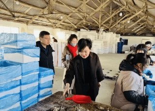 一起劈开这片海：度小满见证乳山百亿牡蛎产业的女性微光