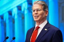 报道：贝森特称美国或于下周进一步解除对委内瑞拉制裁