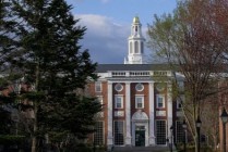 特朗普政府允许哈佛大学30日内提出申诉