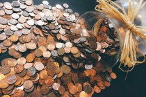 如何了解萧老凤祥的黄金价格变化？价格受哪些因素影响？