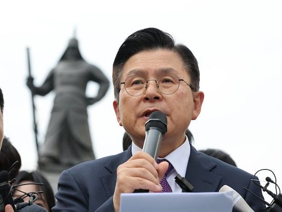 韩媒：韩国无党派总统候选人黄教安宣布退选，支持执政党候选人金文洙  第1张